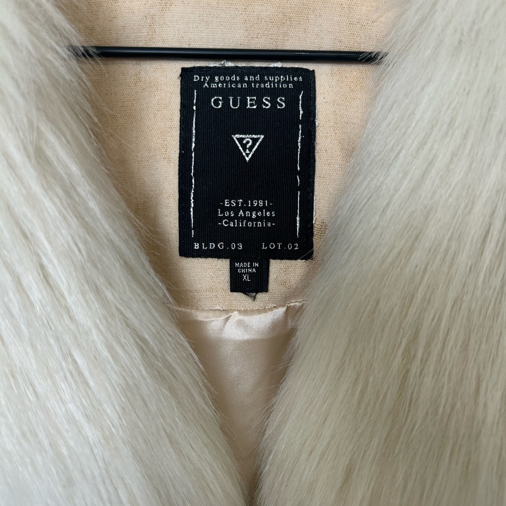 GUESS Cream Faux Fur Faux Leather Moto Vest Zip Pockets Size XL Baddie - Picture 3 of 6